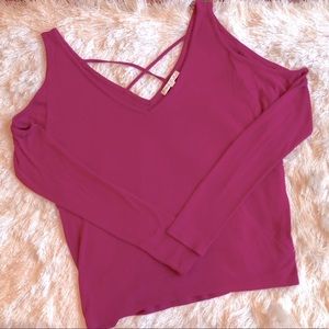 Express Cold Shoulder Tee (M)